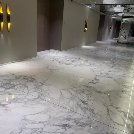 Korter 2 Bedroom Premium In The Heart Of