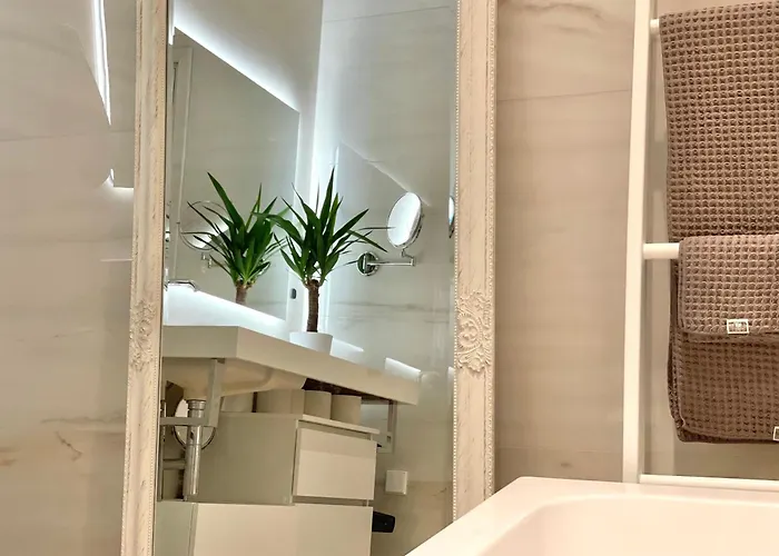 2 Bedroom Premium In The Heart Of *