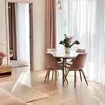 2 Bedroom Premium In The Heart Of Διαμέρισμα *