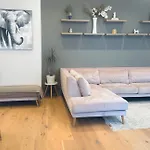 Διαμέρισμα 2 Bedroom Premium In The Heart Of *