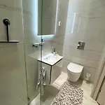 2 Bedroom Premium In The Heart Of Ταλίν