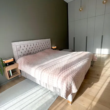 2 Bedroom Premium In The Heart Of * Tallin